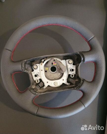 Руль volkswagen golf 4 (перетянутый)