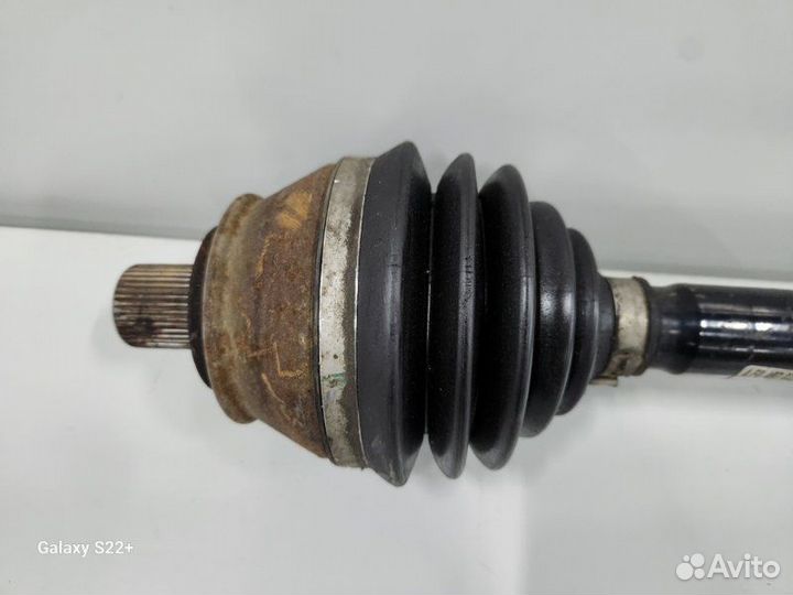 Привод передний левый Audi A6 C6 4F AUK