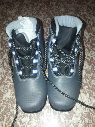 Лыжные ботинки размер 34