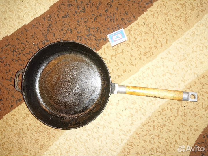 Сковорода чугунная