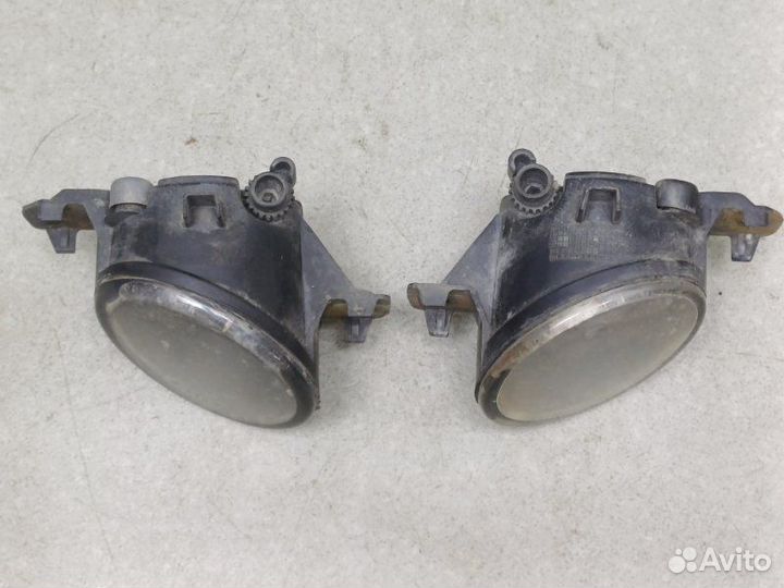 Фара противотуманная передняя Nissan X-Trail J30