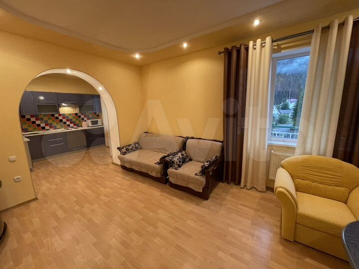 2-к. квартира, 60 м², 4/5 эт.