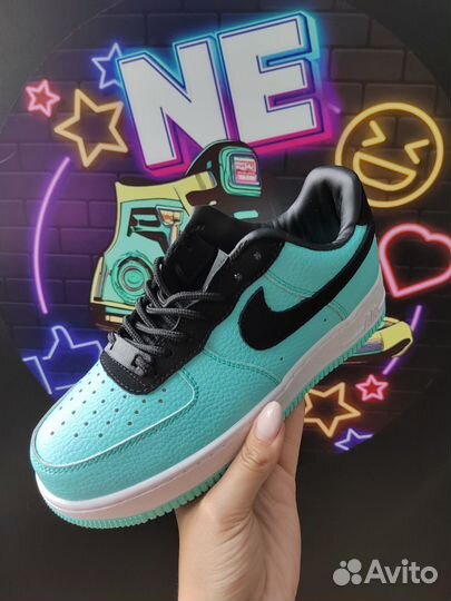 Кроссовки nike X tiffany