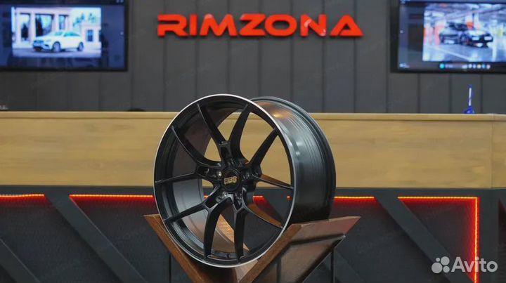Литой диск rays R18 5x108 sv