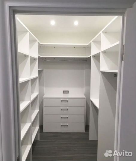 Гардеробная на заказ лофт