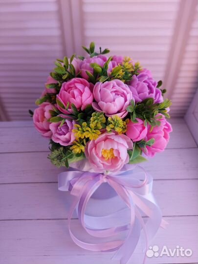 Букет из пионов