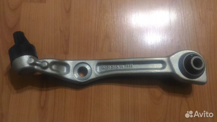 Нижний правый рычаг mercedes оригинал