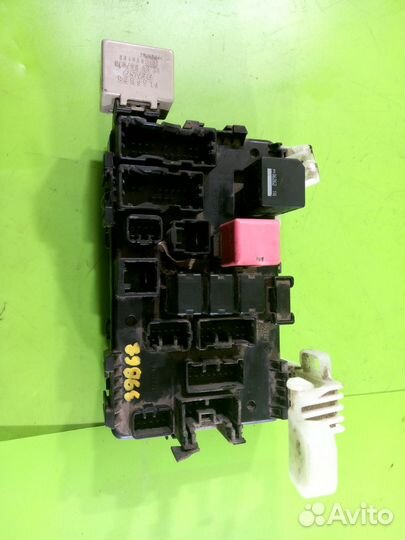 Блок предохранителей салонный для Pontiac Vibe