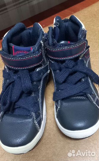 Кроссовки детские новые 28 размера
