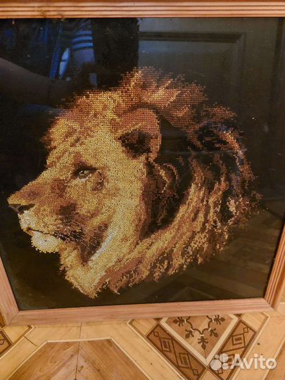 Картина вышитая