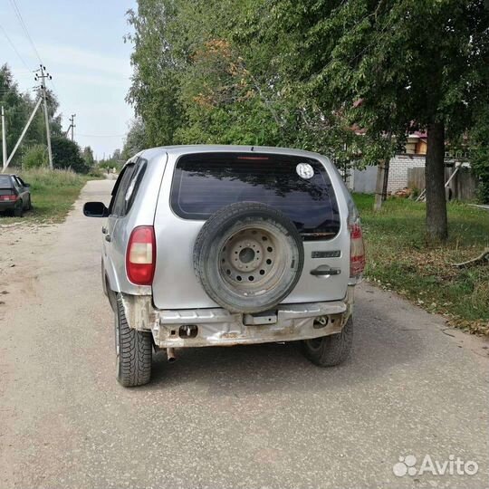 Chevrolet Niva по частям