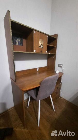 Компьютерный письменный стол