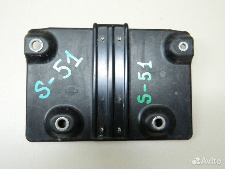 Крепление акб корпус / подставка Infiniti FX/QX70