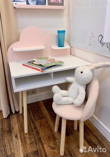 Туалетный столик для девочки