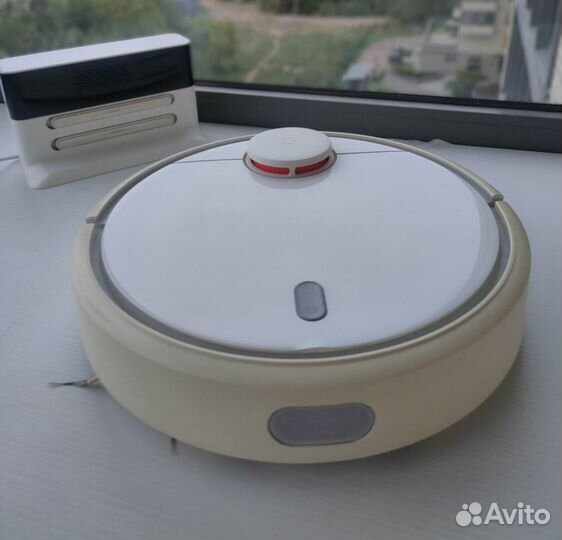 Робот-пылесос Xiaomi Mi Robot Vacuum Cleaner