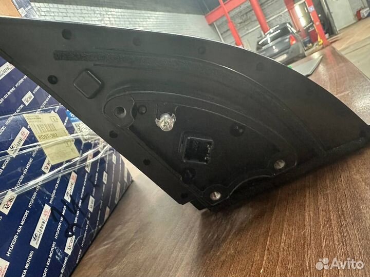 Оригинальное левое зеркало заднего Hyundai Santa F