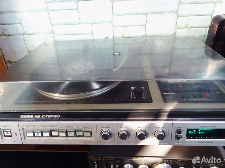 Проигрыватель виниловых пластинок Вега 119