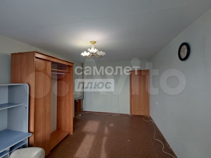 Доля в 2-к. квартире, 48,2 м², 12/12 эт.