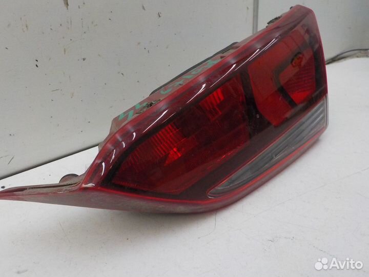 Фонарь задний правый внутренний Hyundai Solaris 20