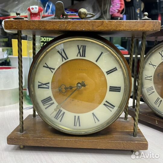 Настольные механические часы весна 2 шт СССР (Сзр)