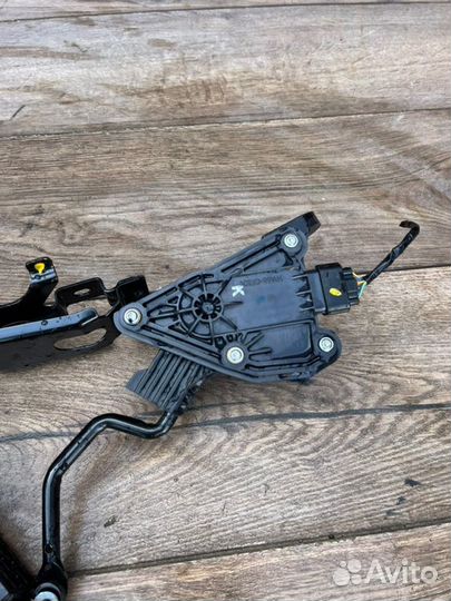 Педаль газа Honda Civic 4D 1.3 2008