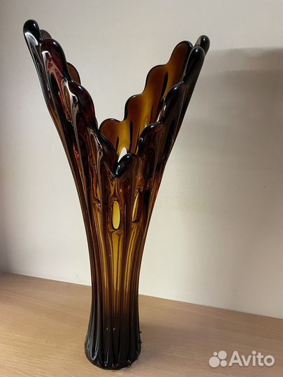 Ваза для цветов, коралл