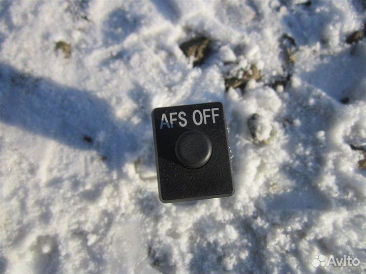 Кнопка Toyota Harrier MCU36 1MZ-FE