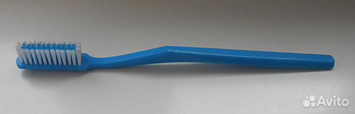 Зубная щетка
