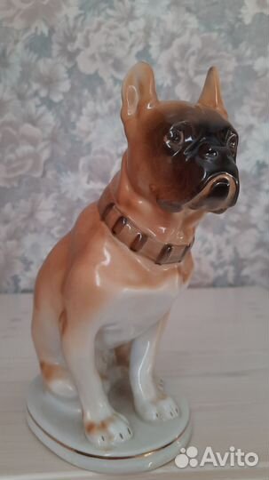 Статуэтка Собака боксер лфз большая Фарфор