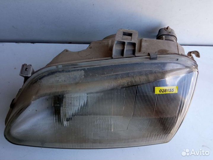 Фара передняя левая Renault Megane 1