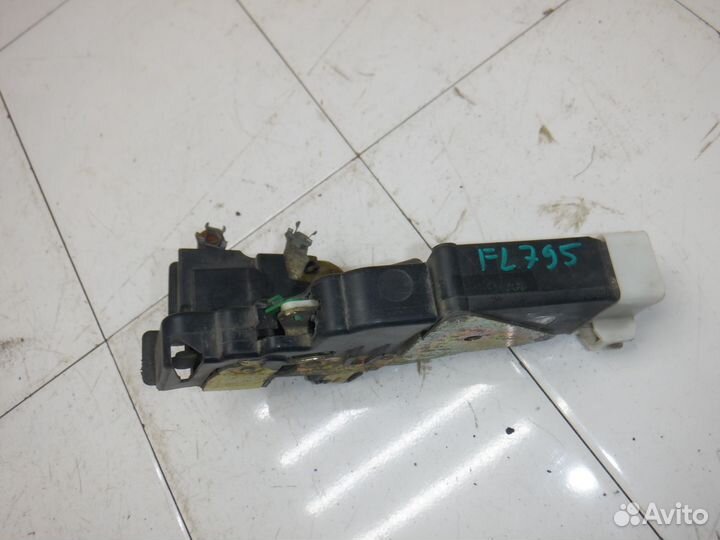 Замок двери передней левой Mitsubishi Space Star