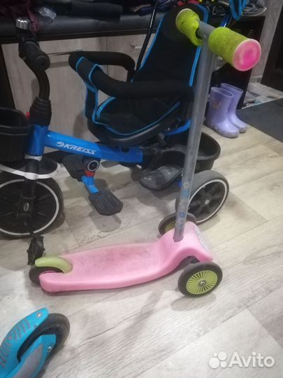 Трехколесный велосипед с родительской ручкой