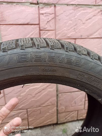 Gislaved Nord Frost 200 215/45 R17
