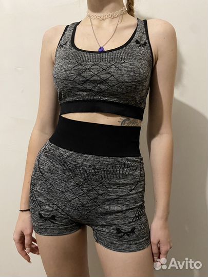 Спортивный костюм женский