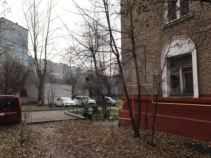 Комната 12 м² в 3-к., 1/3 эт.