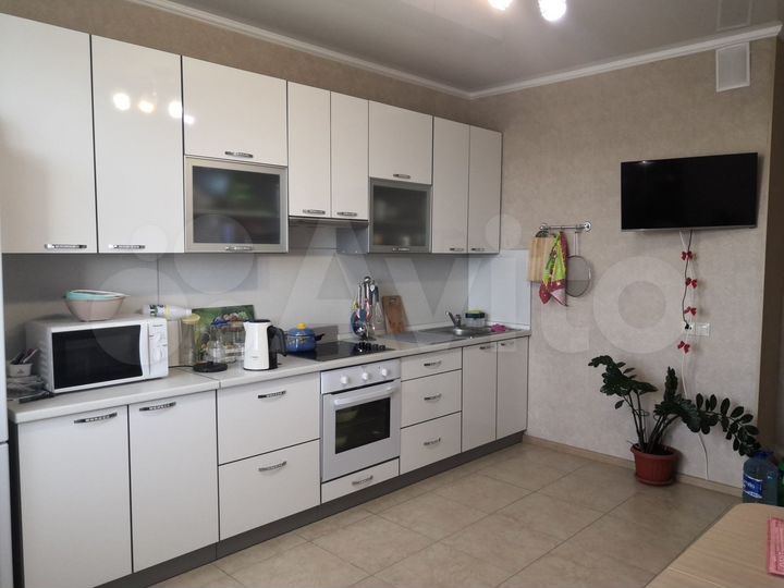 2-к. квартира, 68 м², 13/17 эт.