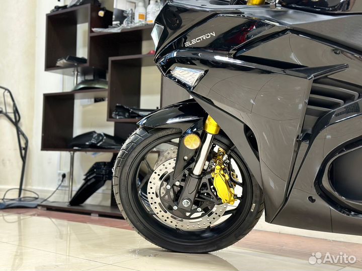 Электромотоцикл Yamaha R3