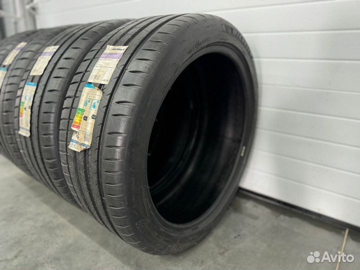 Michelin Pilot Sport 4 SUV 275/40 R22 108Y