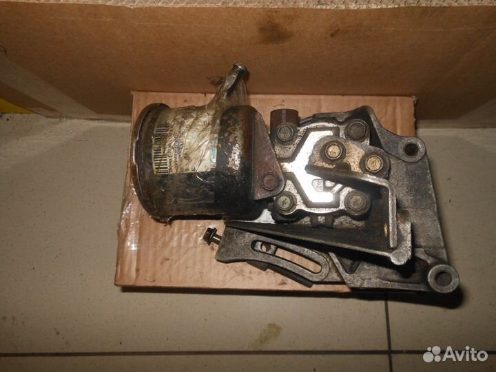 Насос гидроусилителя Тойота Карина 2; Королла -00