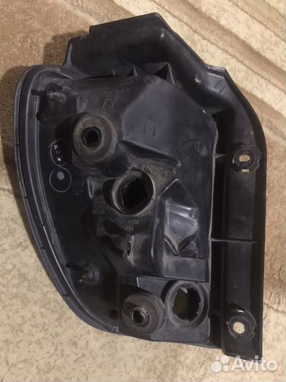 Задние фонари на lexus RX300