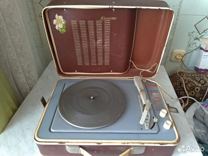 Электрофон Юность 301 СССР