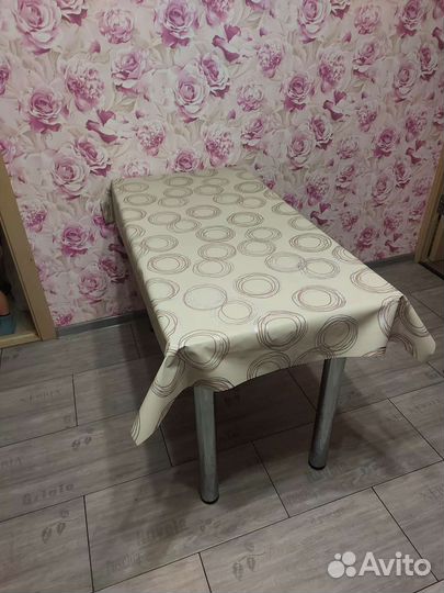 Кухонный стол бу
