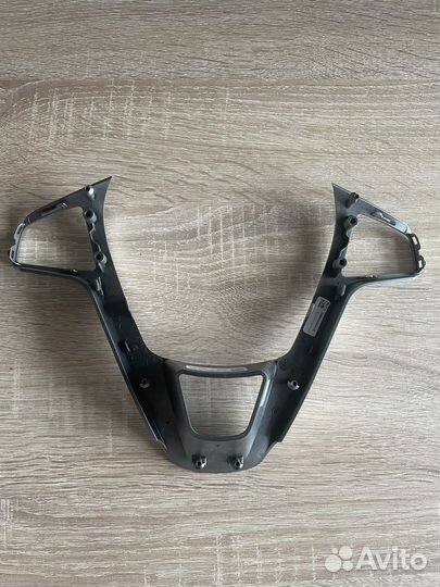 Накладка на руль Лада веста