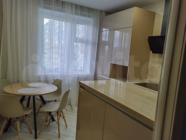 2-к. квартира, 53 м², 5/10 эт.