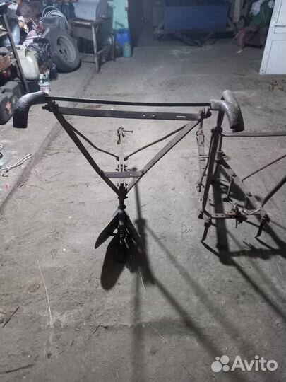 Конный плуг