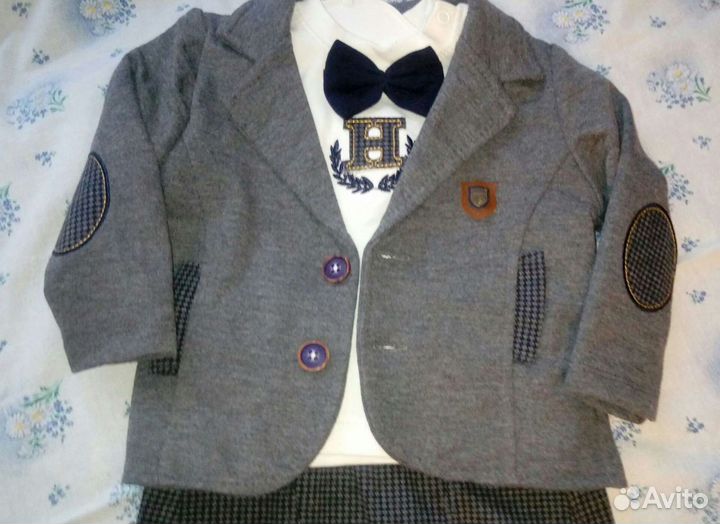 Костюм тройка