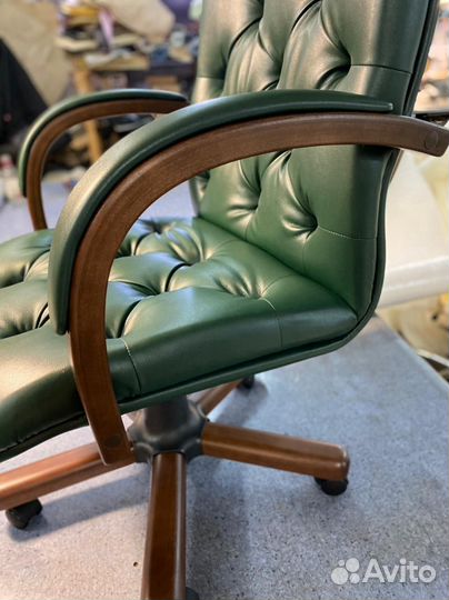 Кресло в кабинет