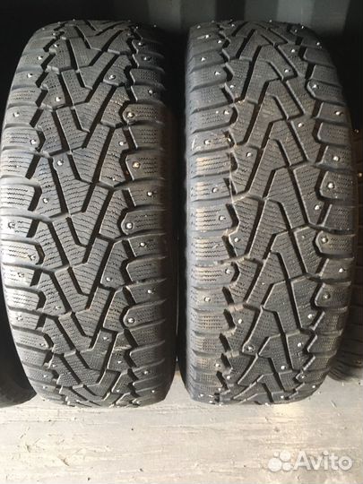 Pirelli Ice Zero 215/65 R16