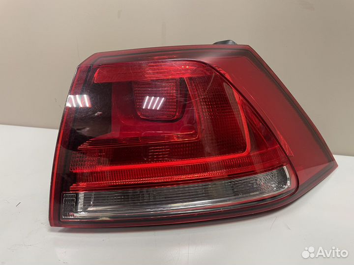 Фонарь задний правый Фольксваген Гольф 7
