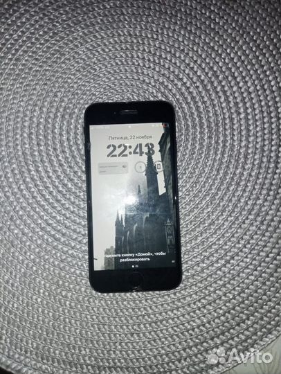 iPhone SE (2020), 64 ГБ